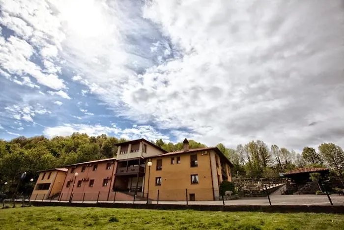 Hotel & De Mestas 3*